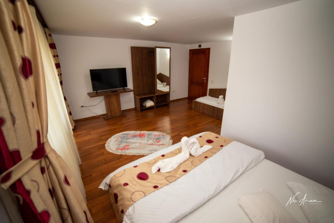 Hotel Casa Binu Arieşeni Exteriér fotografie