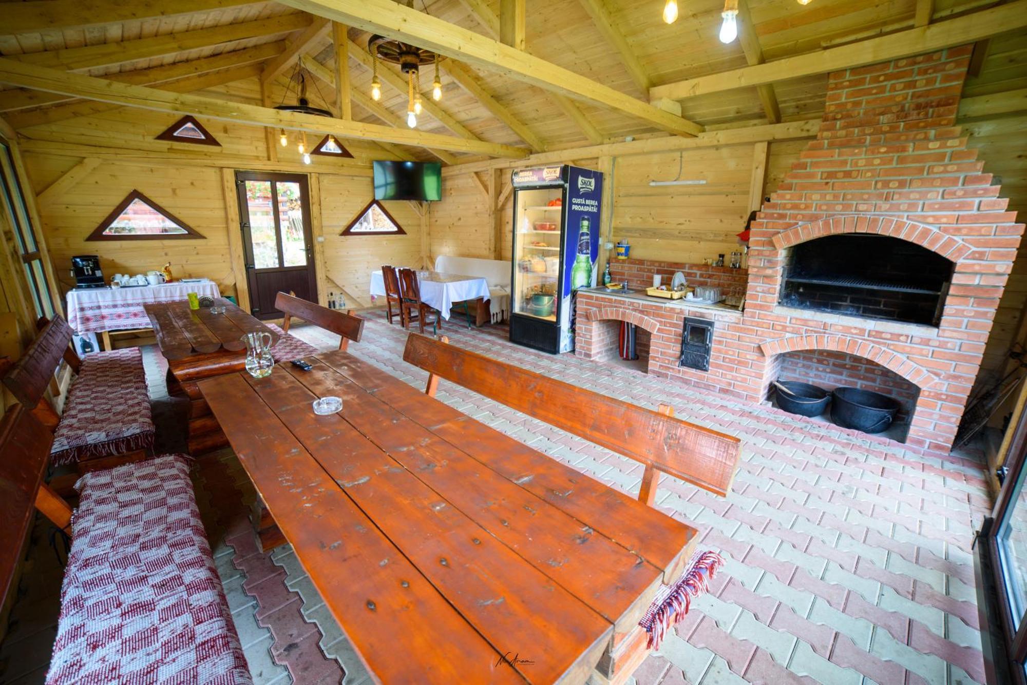 Hotel Casa Binu Arieşeni Exteriér fotografie